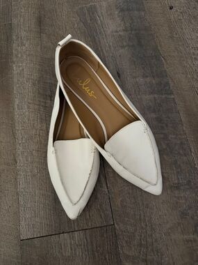 Lulu's White Pointed-Toe Slip-On Flats